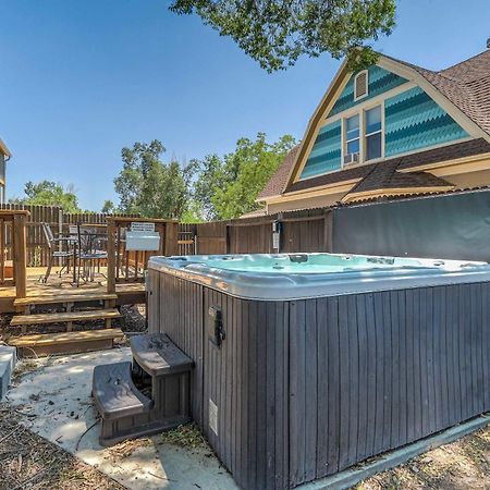 The Vibrant Victorian Hot Tub & Fire Pit In Occ Villa Colorado Springs Eksteriør billede