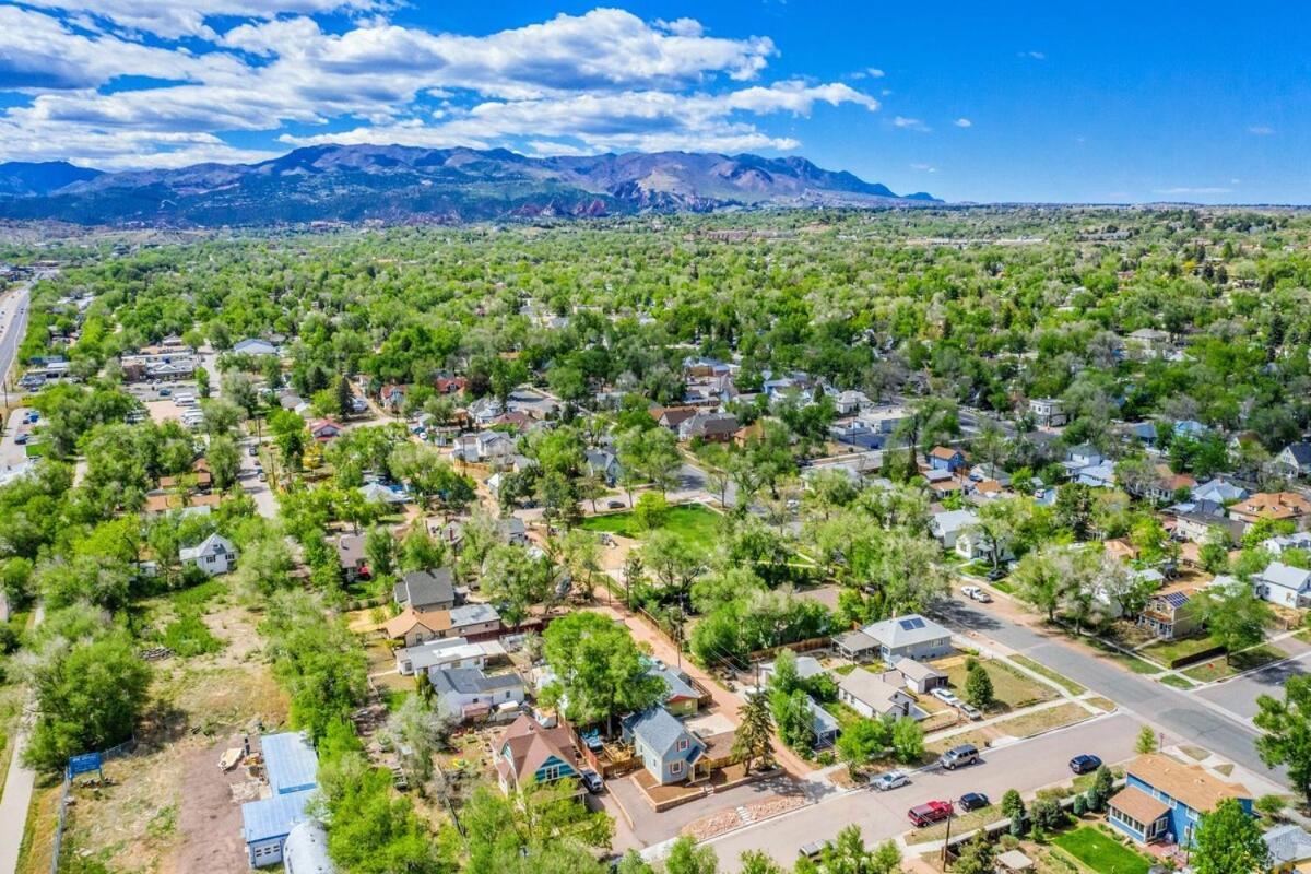 The Vibrant Victorian Hot Tub & Fire Pit In Occ Villa Colorado Springs Eksteriør billede
